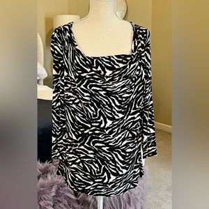 Michael Kors lightweight print black and white blouse. Size L